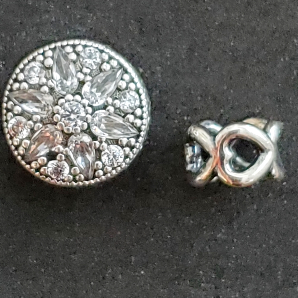 Pandora Radiant Bloom CZ Charm # 791762CZ Flower Snow Crystal Pristine Condition